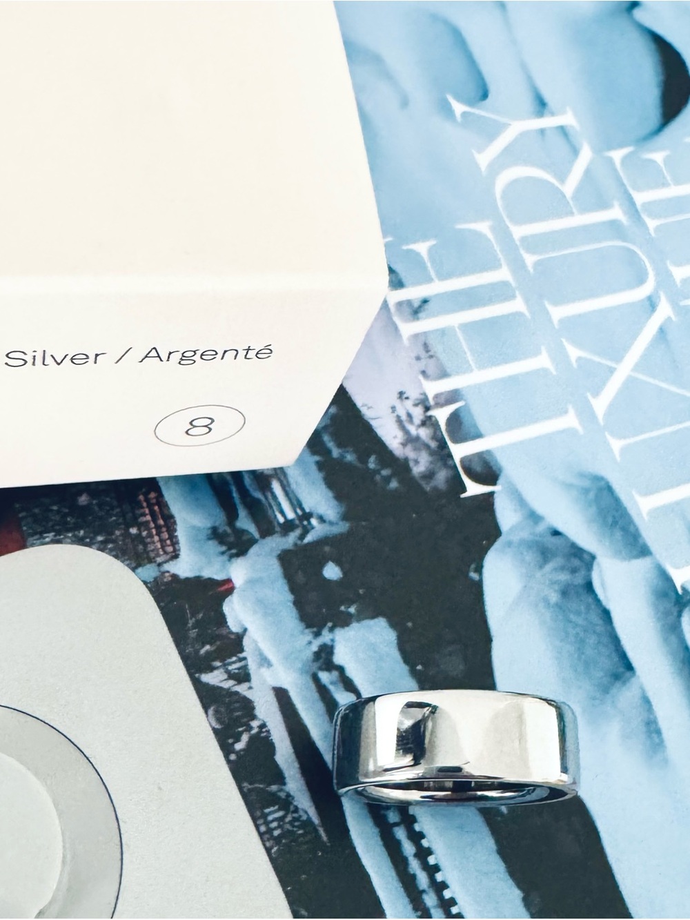 Silver Oura Ring with Box & Charger! 🩵